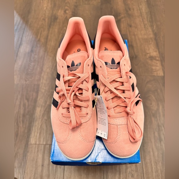 Adidas Gazelle Men’s Athletic Pink Black White Sneakers JH5388, Size 10.5 - Picture 4 of 9